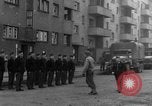 Image La Police militaire Cologne Allemagne, 1945, de la seconde 27 séquences d'archives historiques vidéo 65675056399