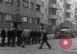 Image La Police militaire Cologne Allemagne, 1945, de la seconde 29 séquences d'archives historiques vidéo 65675056399