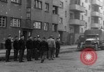 Image La Police militaire Cologne Allemagne, 1945, de la seconde 31 séquences d'archives historiques vidéo 65675056399