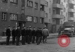 Image La Police militaire Cologne Allemagne, 1945, de la seconde 32 séquences d'archives historiques vidéo 65675056399