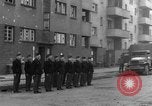 Image La Police militaire Cologne Allemagne, 1945, de la seconde 37 séquences d'archives historiques vidéo 65675056399