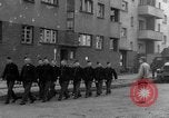 Image La Police militaire Cologne Allemagne, 1945, de la seconde 55 séquences d'archives historiques vidéo 65675056399