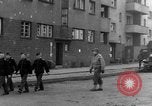 Image La Police militaire Cologne Allemagne, 1945, de la seconde 59 séquences d'archives historiques vidéo 65675056399