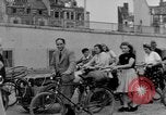 Immagine di Leslie generale J McNair bridge Colonia Germania, 1945, secondo 15 filmato di repertorio 65675056405
