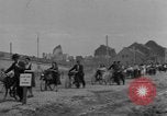 Immagine di Civili ponte trasversale Colonia Germania, 1945, secondo 10 filmato di repertorio 65675056416