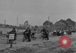 Immagine di Civili ponte trasversale Colonia Germania, 1945, secondo 13 filmato di repertorio 65675056416