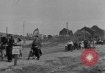 Immagine di Civili ponte trasversale Colonia Germania, 1945, secondo 18 filmato di repertorio 65675056416