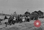 Immagine di Civili ponte trasversale Colonia Germania, 1945, secondo 21 filmato di repertorio 65675056416
