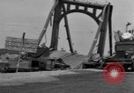 Immagine di Leslie generale J McNair bridge Colonia Germania, 1945, secondo 6 filmato di repertorio 65675056418