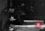 Standbild deutsche Kapitulation Haar Deutschland, 1945, aus Sekunde 14 historischem Filmmaterial Videoclip 65675056429