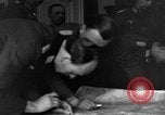 Standbild deutsche Kapitulation Haar Deutschland, 1945, aus Sekunde 15 historischem Filmmaterial Videoclip 65675056429
