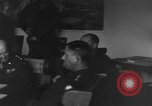 Standbild deutsche Kapitulation Haar Deutschland, 1945, aus Sekunde 35 historischem Filmmaterial Videoclip 65675056429