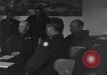 Standbild deutsche Kapitulation Haar Deutschland, 1945, aus Sekunde 39 historischem Filmmaterial Videoclip 65675056429