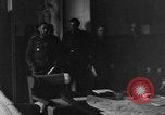 Standbild deutsche Kapitulation Haar Deutschland, 1945, aus Sekunde 8 historischem Filmmaterial Videoclip 65675056430