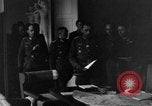 Standbild deutsche Kapitulation Haar Deutschland, 1945, aus Sekunde 13 historischem Filmmaterial Videoclip 65675056430