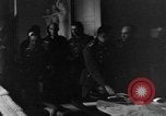 Standbild deutsche Kapitulation Haar Deutschland, 1945, aus Sekunde 20 historischem Filmmaterial Videoclip 65675056430