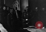 Standbild deutsche Kapitulation Haar Deutschland, 1945, aus Sekunde 23 historischem Filmmaterial Videoclip 65675056430