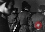 Standbild deutsche Kapitulation Haar Deutschland, 1945, aus Sekunde 25 historischem Filmmaterial Videoclip 65675056430