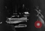 Standbild deutsche Kapitulation Haar Deutschland, 1945, aus Sekunde 58 historischem Filmmaterial Videoclip 65675056430