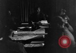 Standbild deutsche Kapitulation Haar Deutschland, 1945, aus Sekunde 59 historischem Filmmaterial Videoclip 65675056430