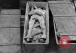 Standbild Konzentrationslager Dachau Dachau Deutschland, 1945, aus Sekunde 59 historischem Filmmaterial Videoclip 65675056432