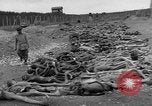 Standbild NS-Konzentrationslager Landsberg Deutschland, 1945, aus Sekunde 33 historischem Filmmaterial Videoclip 65675056434
