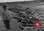 Standbild NS-Konzentrationslager Landsberg Deutschland, 1945, aus Sekunde 44 historischem Filmmaterial Videoclip 65675056434