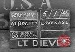 Standbild NS-Konzentrationslager Landsberg Deutschland, 1945, aus Sekunde 49 historischem Filmmaterial Videoclip 65675056434