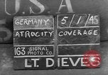 Standbild NS-Konzentrationslager Landsberg Deutschland, 1945, aus Sekunde 50 historischem Filmmaterial Videoclip 65675056434