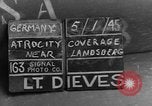 Standbild NS-Konzentrationslager Landsberg Deutschland, 1945, aus Sekunde 57 historischem Filmmaterial Videoclip 65675056434
