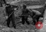Immagine di Campo di concentramento nazista Landsberg Germania, 1945, secondo 23 filmato di repertorio 65675056435