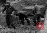 Immagine di Campo di concentramento nazista Landsberg Germania, 1945, secondo 26 filmato di repertorio 65675056435