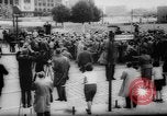Standbild Flüchtlinge fliehen Ost-berlin Berlin Deutschland, 1962, aus Sekunde 14 historischem Filmmaterial Videoclip 65675056469