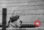 Standbild Flüchtlinge fliehen Ost-berlin Berlin Deutschland, 1962, aus Sekunde 28 historischem Filmmaterial Videoclip 65675056469