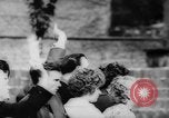 Standbild Flüchtlinge fliehen Ost-berlin Berlin Deutschland, 1962, aus Sekunde 31 historischem Filmmaterial Videoclip 65675056469