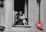 Standbild Flüchtlinge fliehen Ost-berlin Berlin Deutschland, 1962, aus Sekunde 34 historischem Filmmaterial Videoclip 65675056469