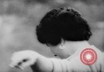 Standbild Flüchtlinge fliehen Ost-berlin Berlin Deutschland, 1962, aus Sekunde 47 historischem Filmmaterial Videoclip 65675056469