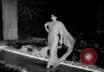 Immagine di Sfilata di moda United States USA, 1962, secondo 24 filmato di repertorio 65675056480
