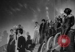 Immagine di Sfilata di moda United States USA, 1962, secondo 51 filmato di repertorio 65675056480