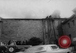 Immagine di Set di prigionieri carcere il fuoco Montreal, Quebec, Canada, 1962, secondo 51 filmato di repertorio 65675056482