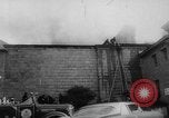 Immagine di Set di prigionieri carcere il fuoco Montreal, Quebec, Canada, 1962, secondo 52 filmato di repertorio 65675056482