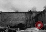 Immagine di Set di prigionieri carcere il fuoco Montreal, Quebec, Canada, 1962, secondo 53 filmato di repertorio 65675056482