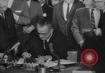 Image Civil Rights Act de 1964 Washington DC USA, 1964, de la seconde 26 séquences d'archives historiques vidéo 65675056497