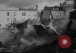 Immagine di Il crollo di edifici da flood erosione United States USA, 1965, secondo 6 filmato di repertorio 65675056505