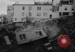 Immagine di Il crollo di edifici da flood erosione United States USA, 1965, secondo 19 filmato di repertorio 65675056505