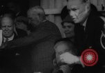 Standbild Anti apartheid Demonstrationen und Ausschreitungen in Afrika Afrika, 1960, aus Sekunde 25 historischem Filmmaterial Videoclip 65675056510