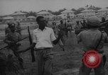 Standbild Anti apartheid Demonstrationen und Ausschreitungen in Afrika Afrika, 1960, aus Sekunde 28 historischem Filmmaterial Videoclip 65675056510