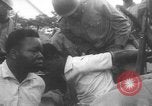 Standbild Anti apartheid Demonstrationen und Ausschreitungen in Afrika Afrika, 1960, aus Sekunde 41 historischem Filmmaterial Videoclip 65675056510