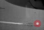 Image cargaisons de ravitaillement de Quemoy Formosa Détroit, 1958, de la seconde 9 séquences d'archives historiques vidéo 65675056518