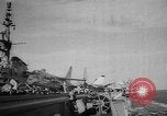 Image cargaisons de ravitaillement de Quemoy Formosa Détroit, 1958, de la seconde 29 séquences d'archives historiques vidéo 65675056518